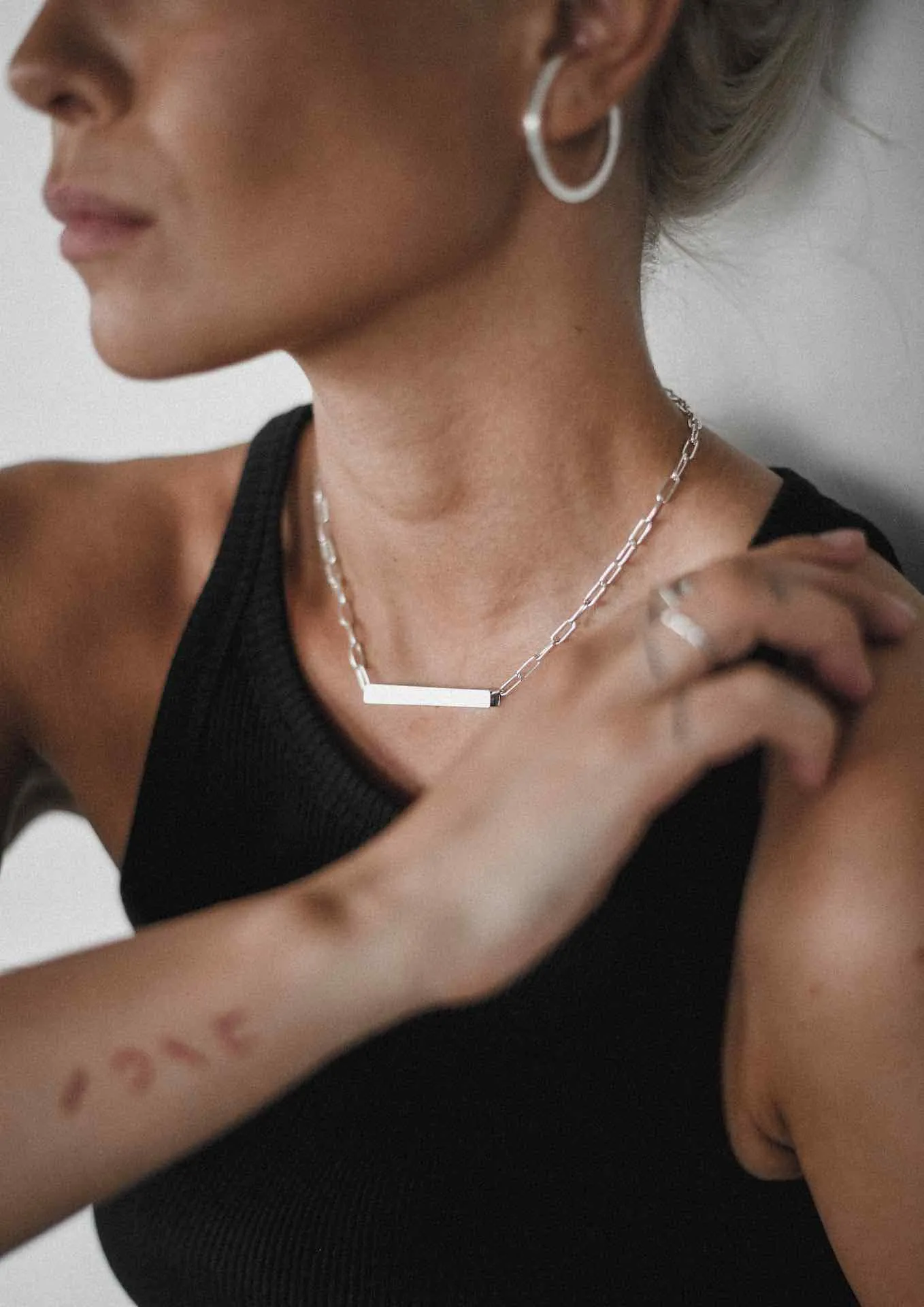 Bar Choker Silver