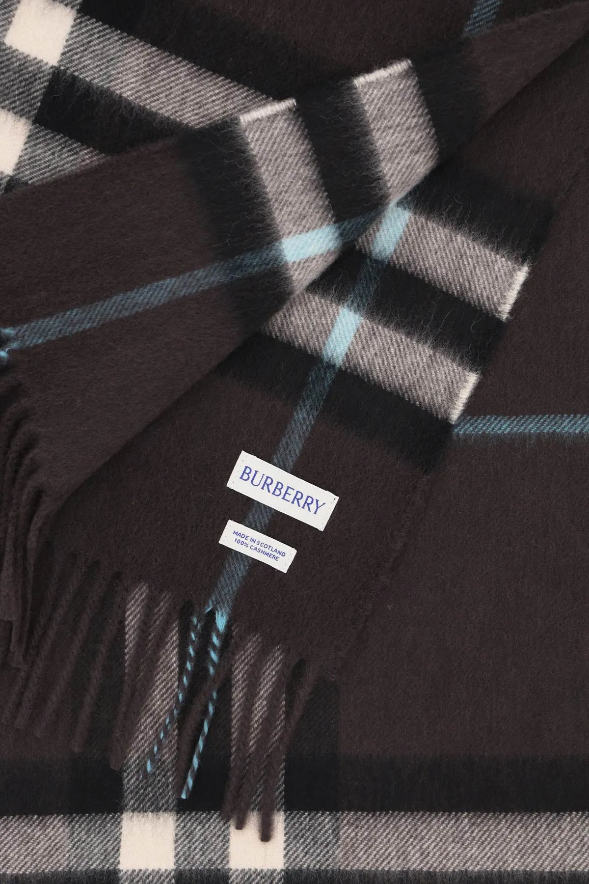 Burberry check scarf in cashmere