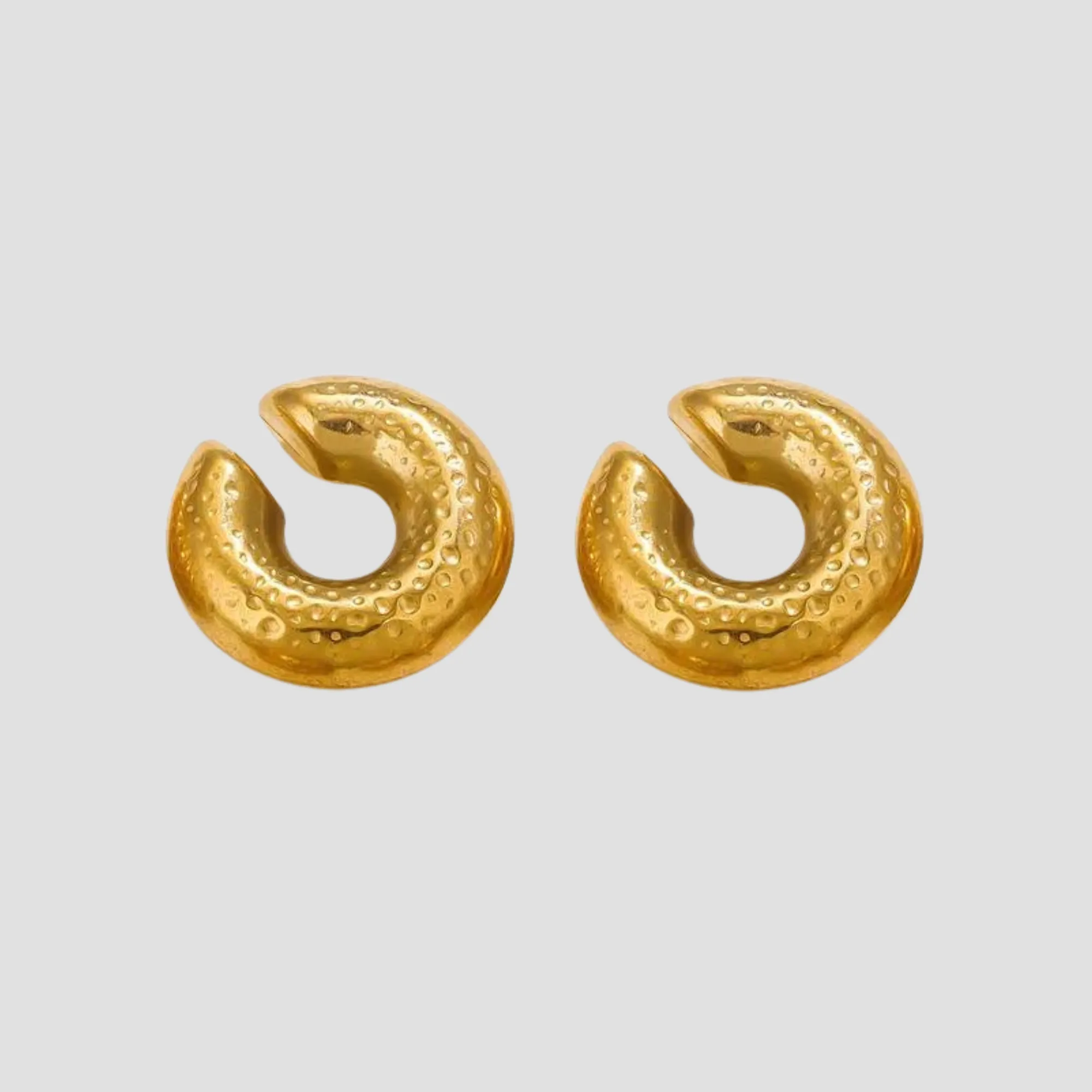 Chunky Crater 18k Gold Ear Cuff Set