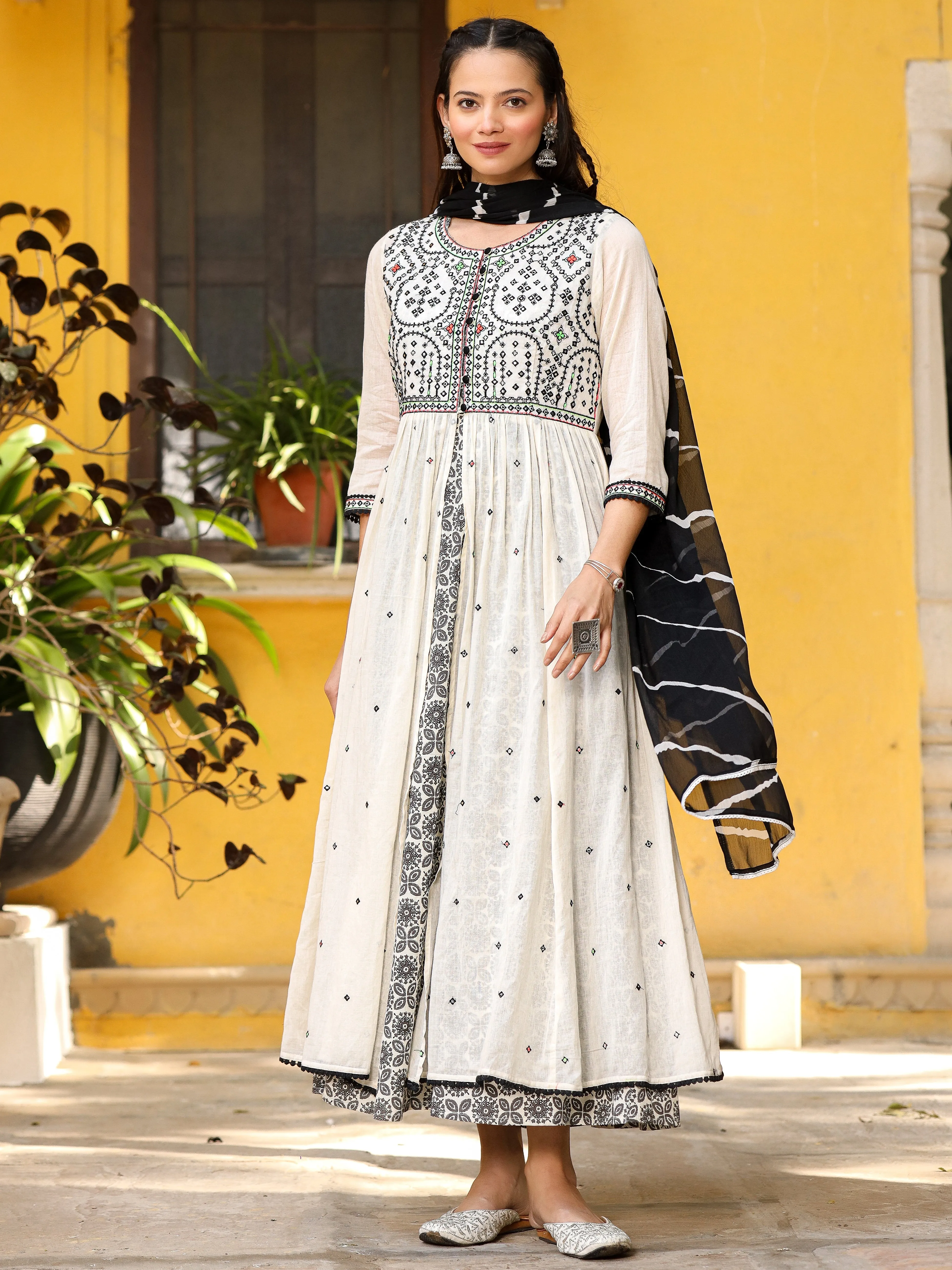 Jashvi Off-White & Black Cotton  Embroidered Anarkali Dress With Jacket & Tie-Dye Dupatta