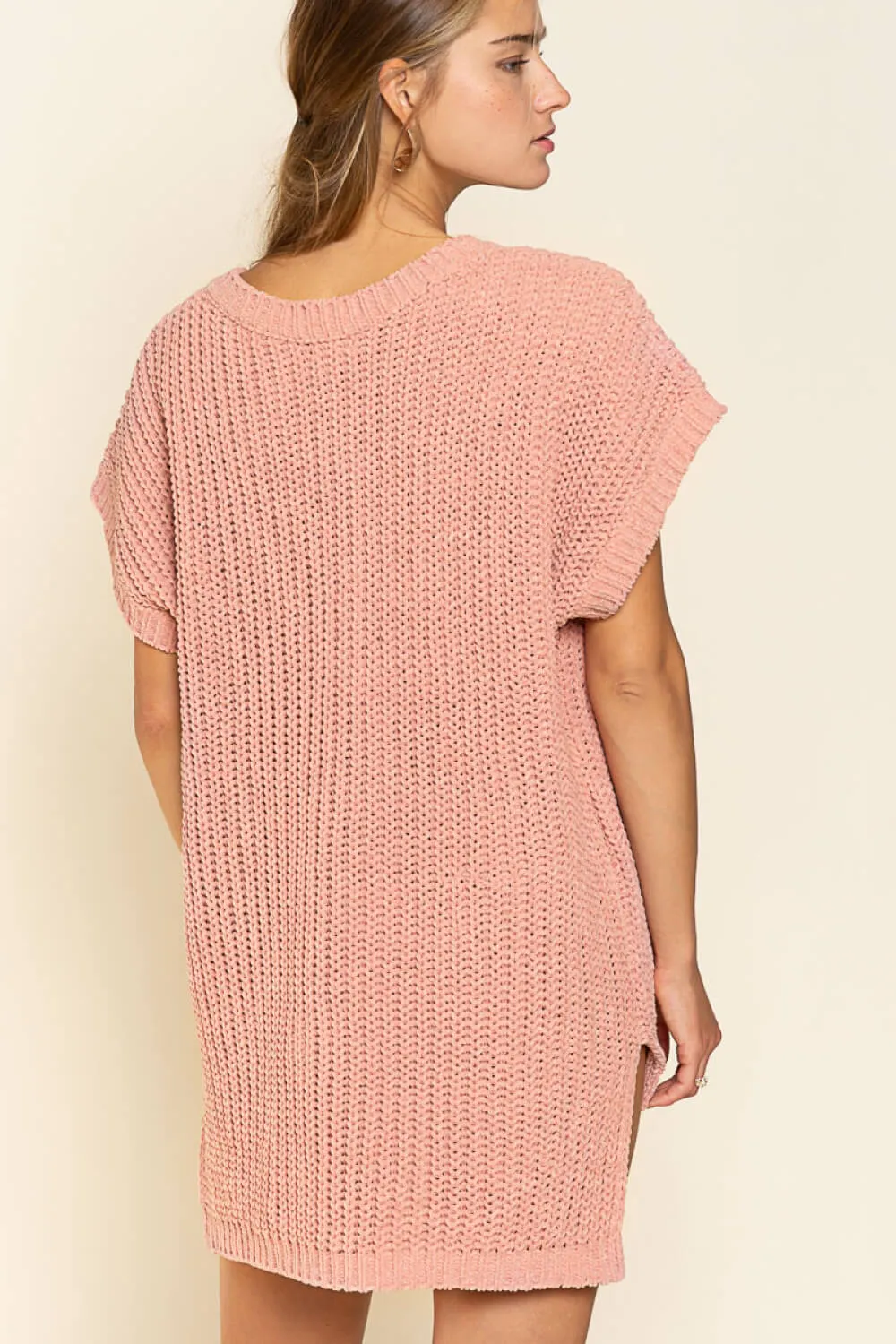 POL Rib-Knit V-Neck Slit High-Low Short Sleeve Sweater