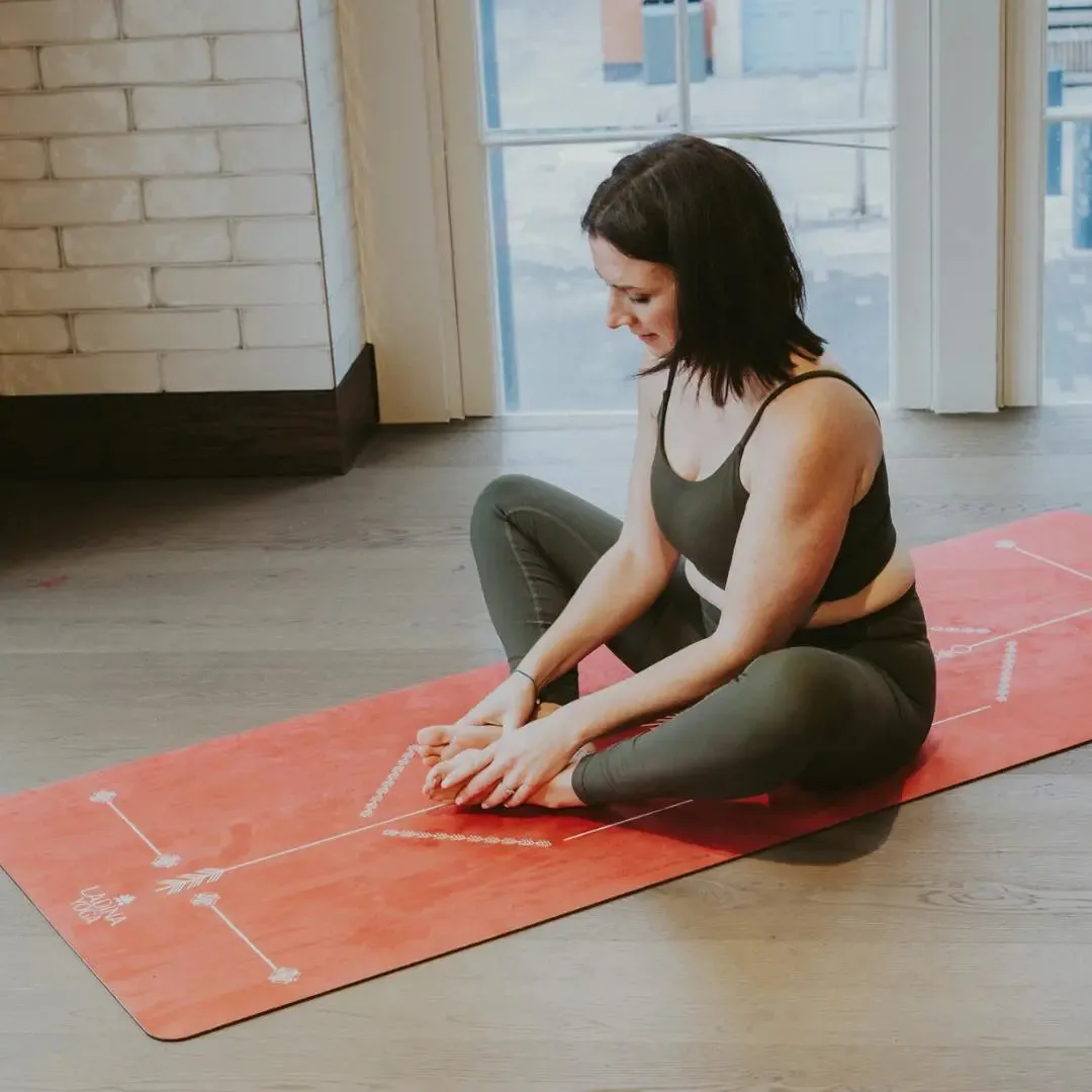 Warrior Red Velvet - Sustainable Yoga Mat