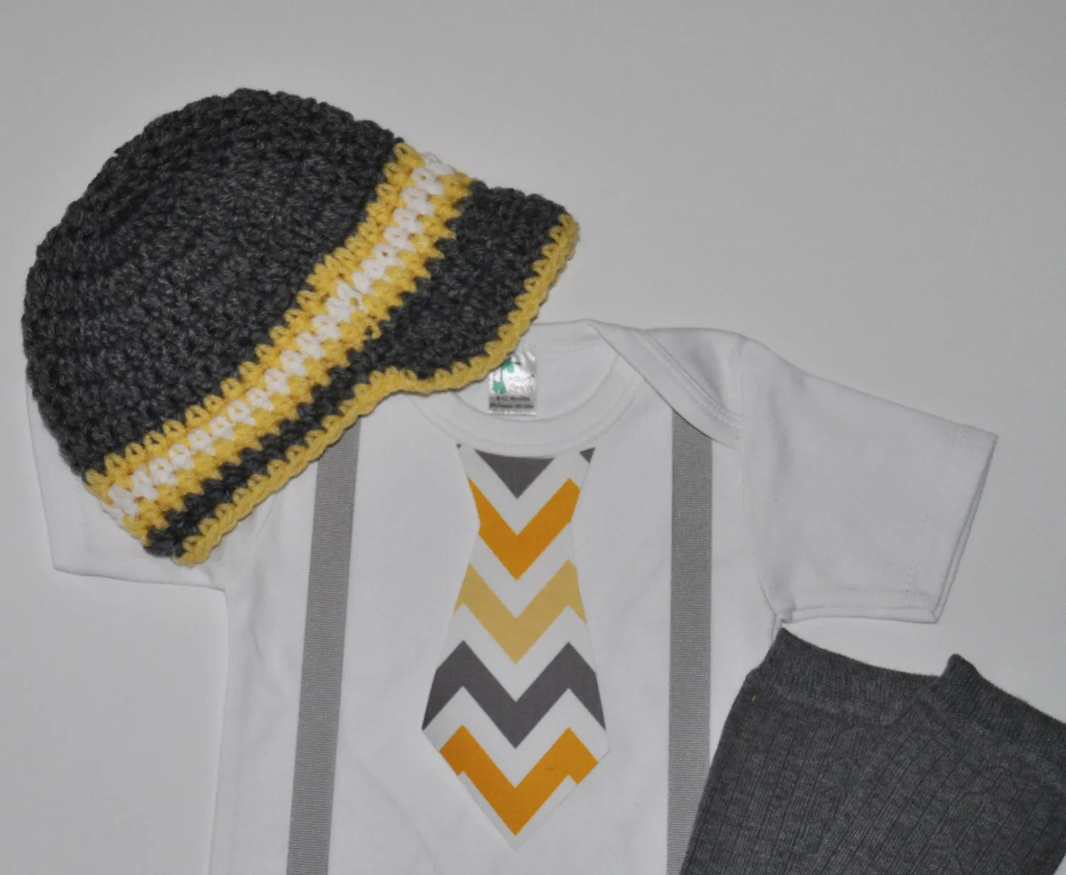 yellow and gray chevron cake smash, newspaper boy hat,  birthday outfit, smash cake outfit, legwarmers